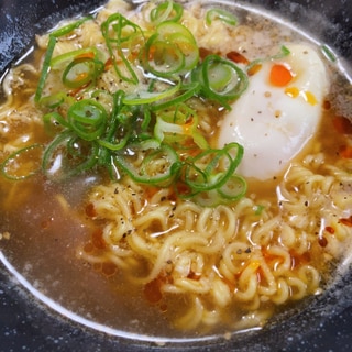 温玉ラー油の出前一丁ラーメン